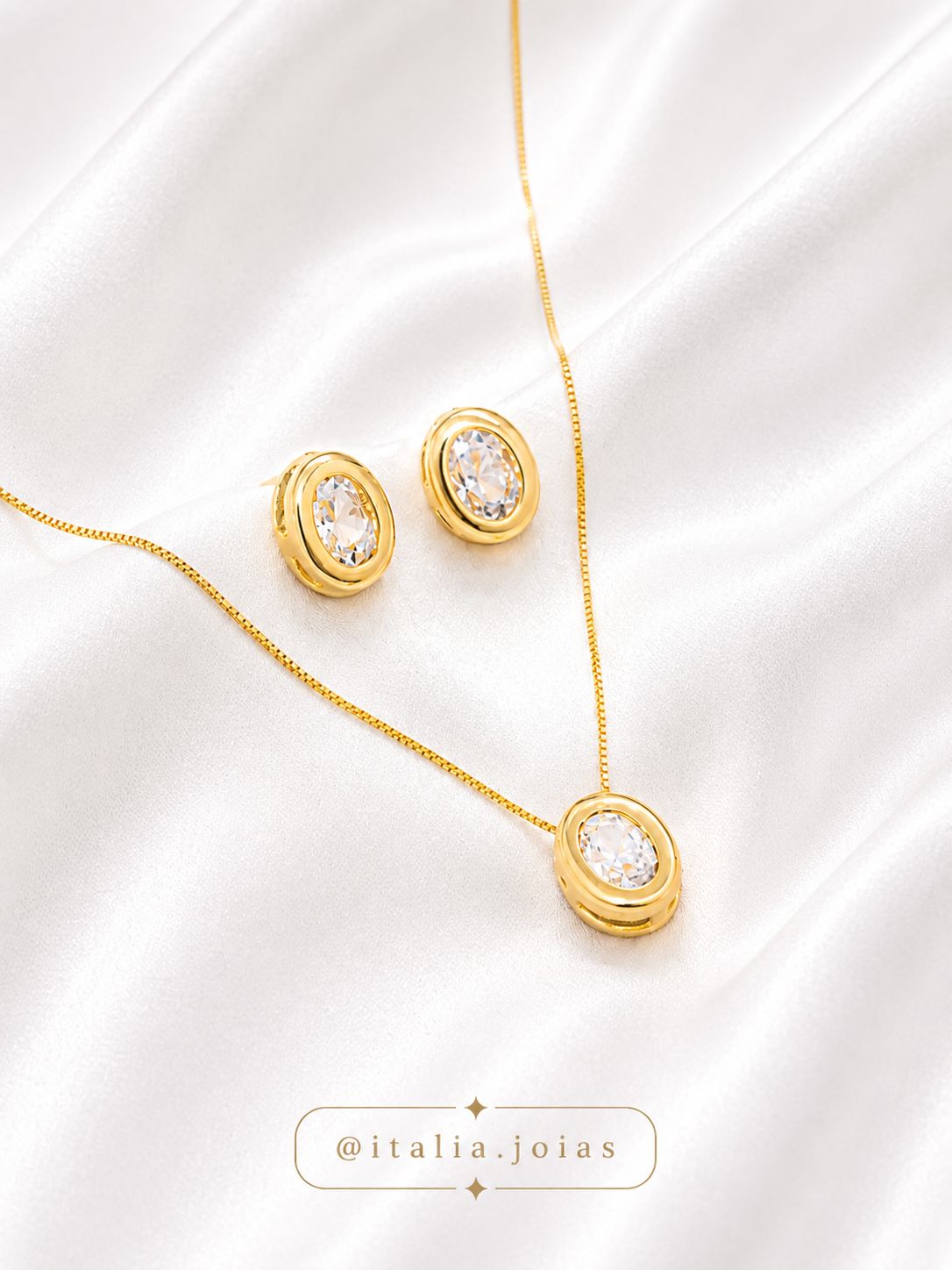 Conjunto dourado com colar e brincos de cristal oval